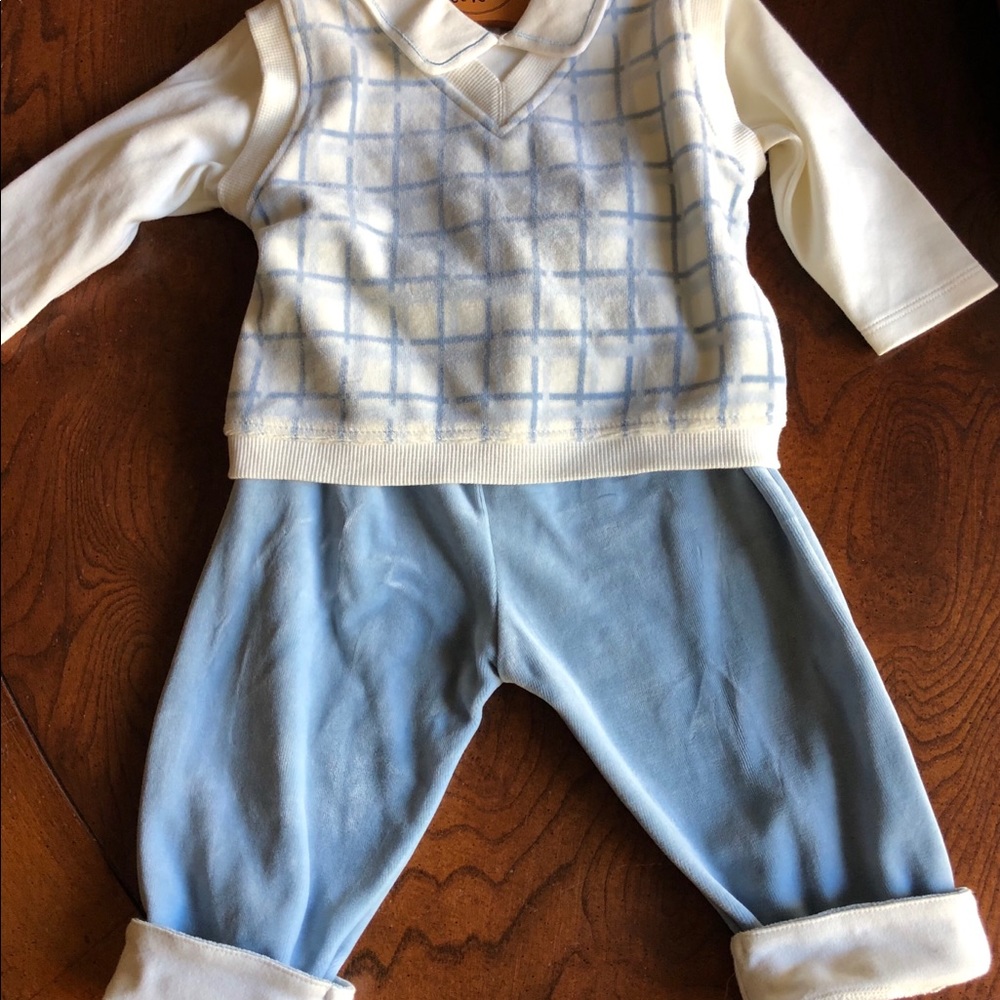 Boy’s 2 piece outfit, size 6-12 mths